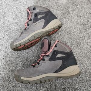 Columbia Newton Ridge Hiking Boot